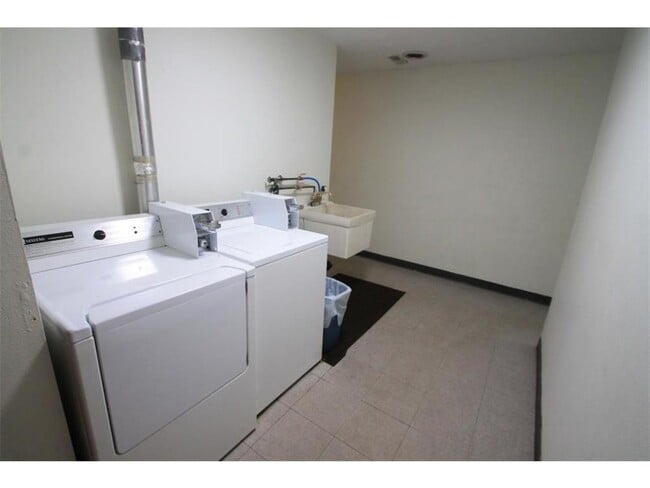 Building Photo - 949 Wescott Trail