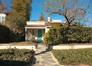 Building Photo - Fully Furnished Short Term Rental (March 7 to June 28, 2025) By Downtown Menlo Park!