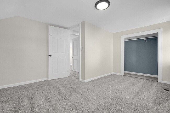 Building Photo - 131 S 2nd St