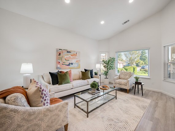 Building Photo - 591 Arlene Dr