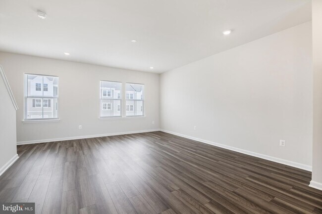 Building Photo - 105 Milburn Dr