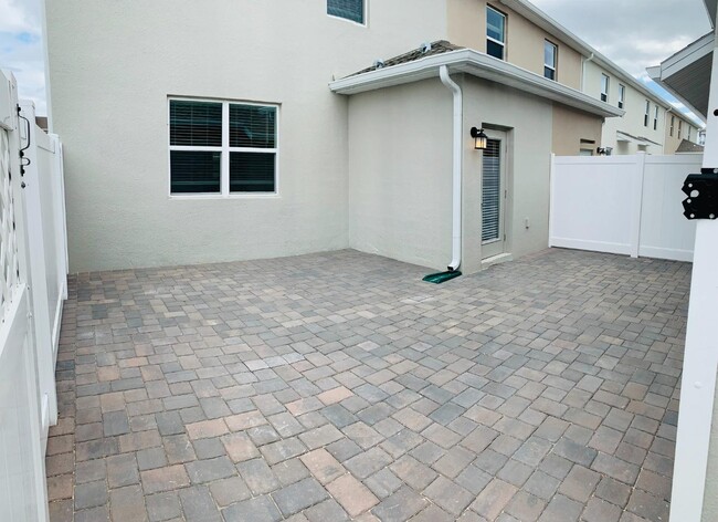 Building Photo - 10672 Words Dr