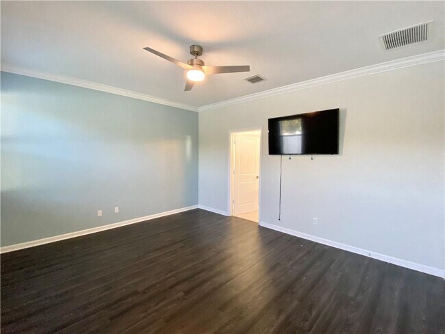 Building Photo - 4028 Tomoka Dr