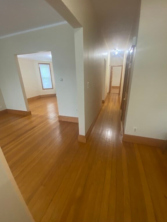 Building Photo - 30 Lorette St