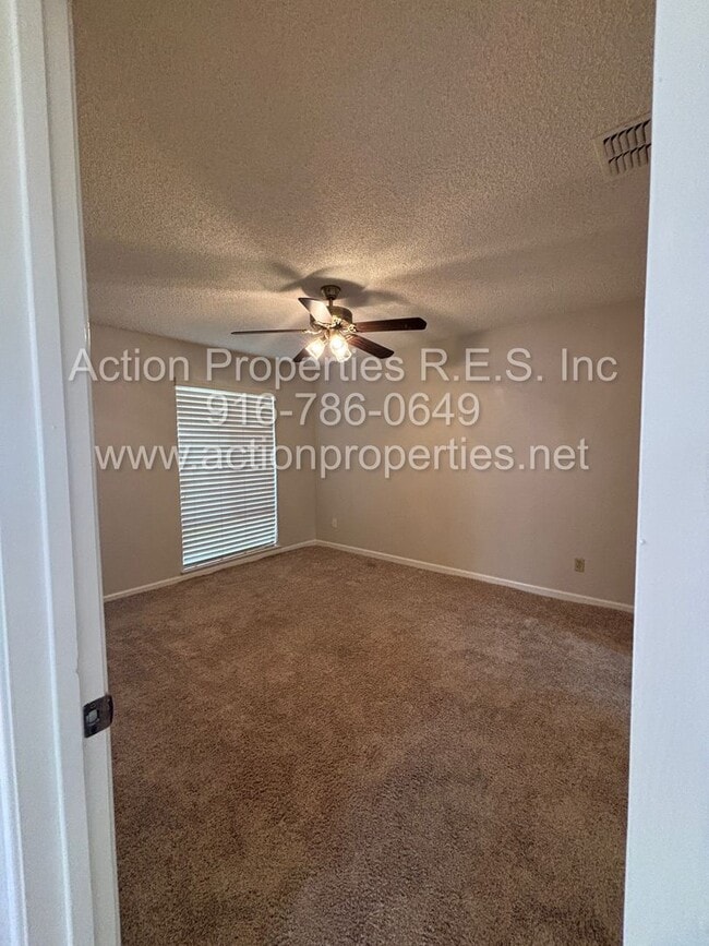 Building Photo - Views of Open Nature Area: Rocklin 3 Bedro...
