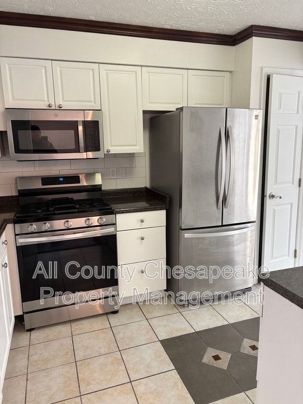 Building Photo - 213 High Meadow Terrace