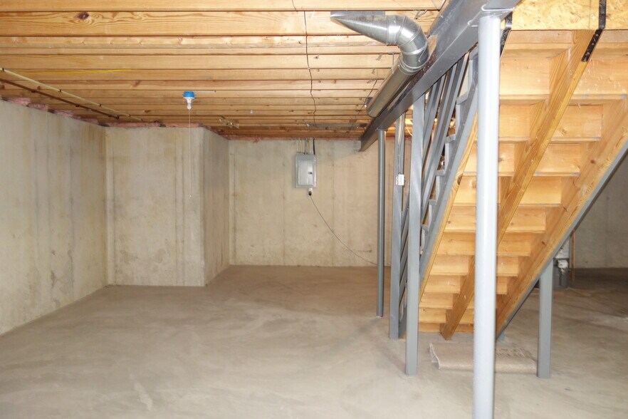 Building Photo - 114 Meadowgate Ct