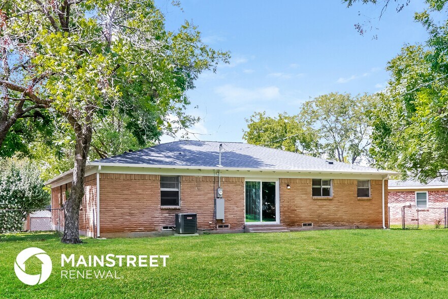 Building Photo - 414 Crusader Dr