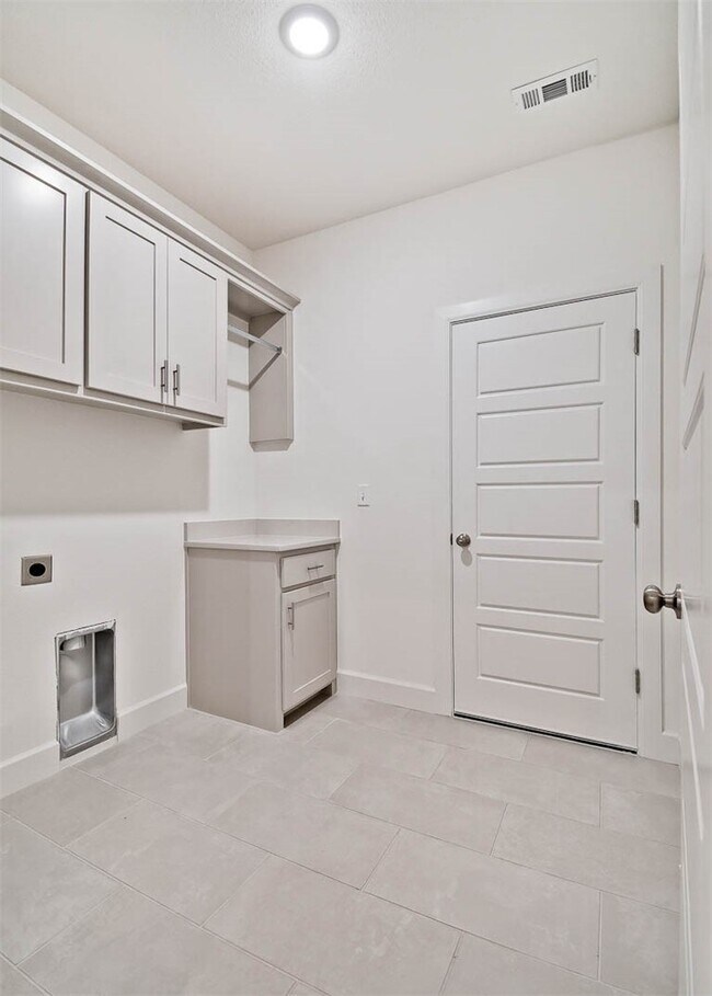 Building Photo - 30 Clevelys Ln