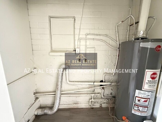 Building Photo - 7210 N 55th Dr