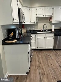 Building Photo - 13105 Windjammer Ave