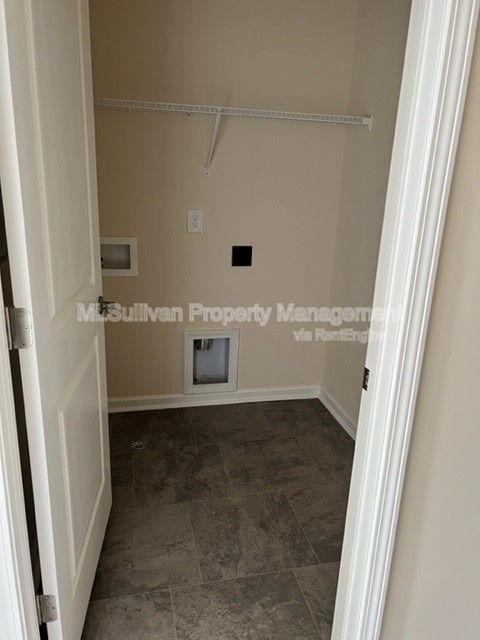 Building Photo - 315 Villanova Dr