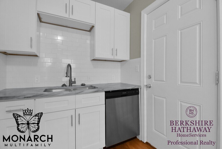 Building Photo - 2566 Atwood Ter