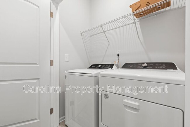 Building Photo - 10138 Hemingway Pl