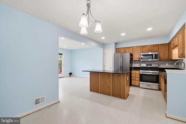 Building Photo - 4603 Weston Pl