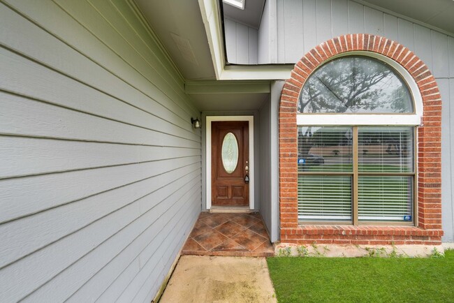 Building Photo - 8778 Serene Ridge Dr