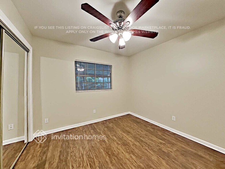 Building Photo - 907 Skyview Dr