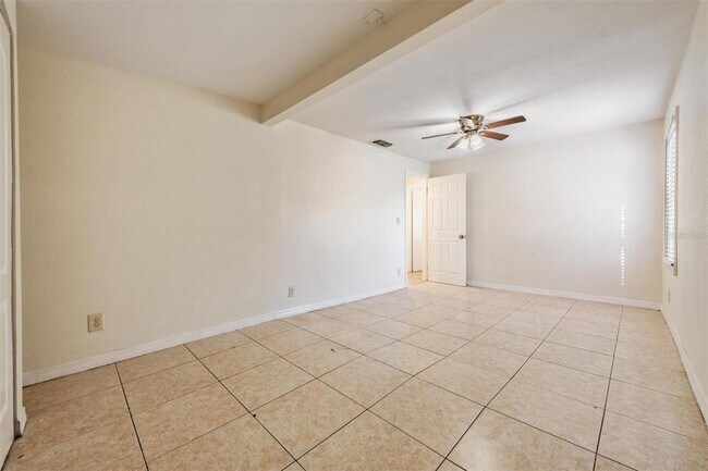 Building Photo - 2220 W Ohio Ave