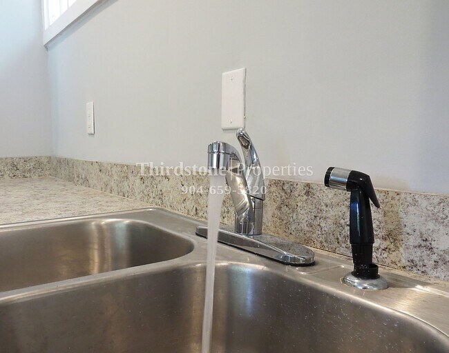 Building Photo - 9228 Waynesboro Ave