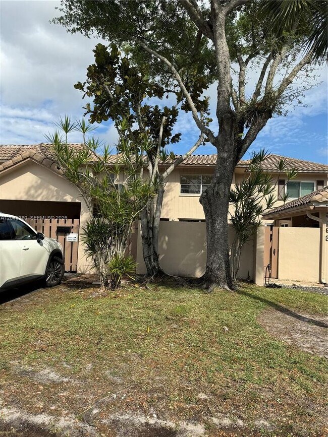 Building Photo - 3167 Coral Springs Dr