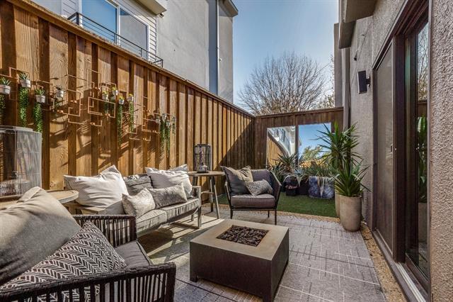 Building Photo - 3404 Douglas Ave