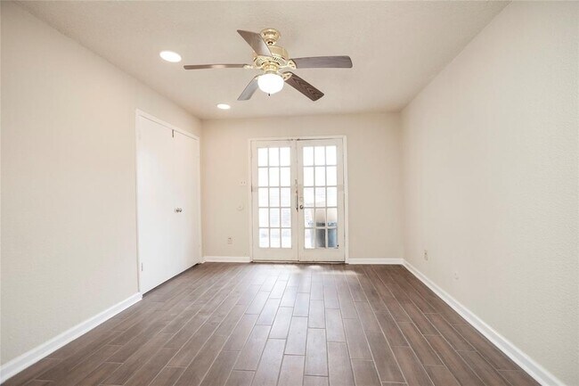 Building Photo - 12251 Copper Tree Pvt Ln