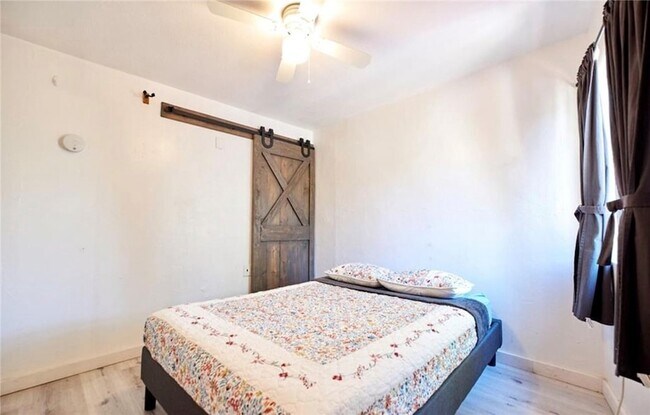 Building Photo - 33362 Carlock Dr