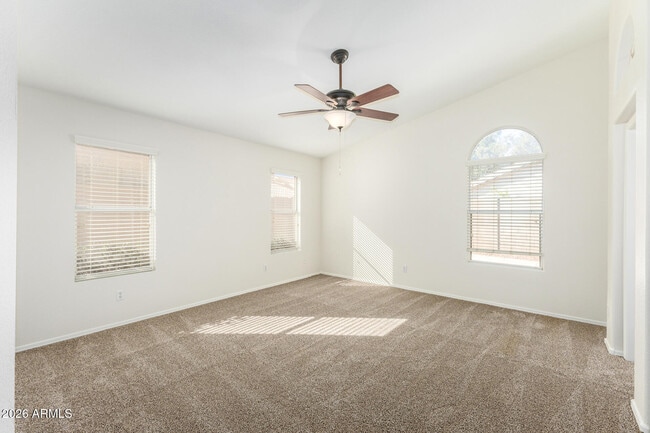 Building Photo - 1180 W Jeanine Dr