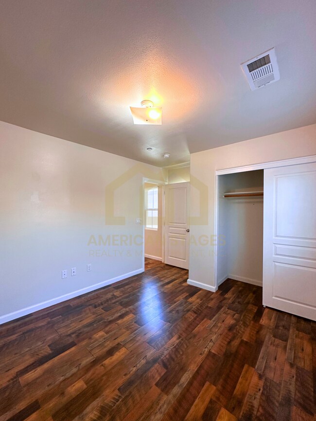 Building Photo - 1208 Meridian Way