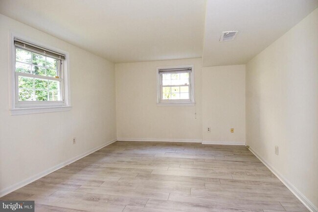 Building Photo - 7513 Sebago Rd