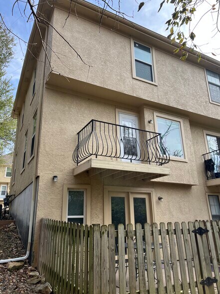 Building Photo - 6432 Pflumm Rd