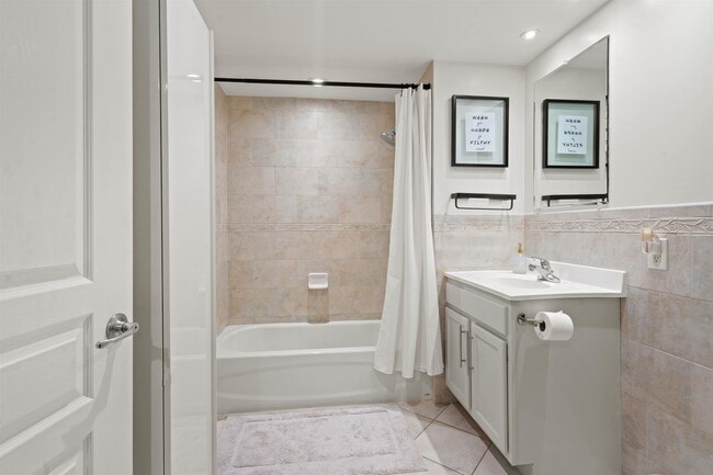 Building Photo - 4301 Park Ave