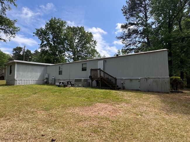 Building Photo - 2 BED, 2 BATH MOBILE HOME LOCATED IN ASHEBORO ON SOUTH LAKE DR!