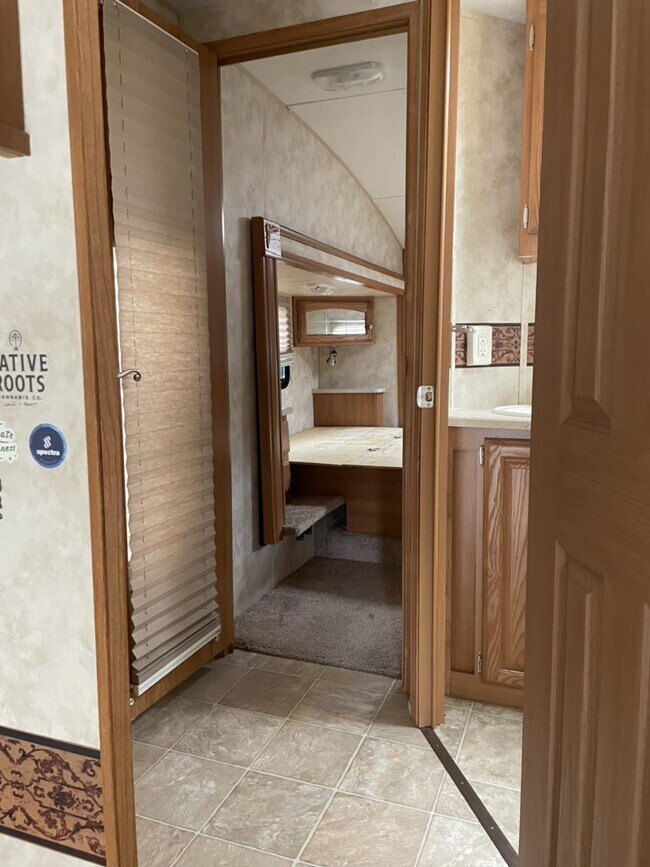 Building Photo - Homey RV for a Lease to Own!