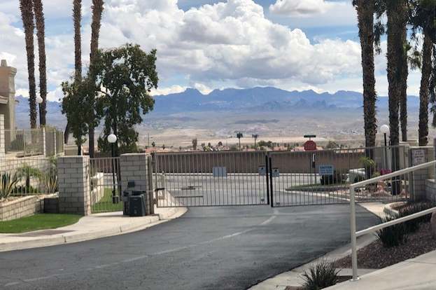 Building Photo - 2220 Camel Mesa Dr