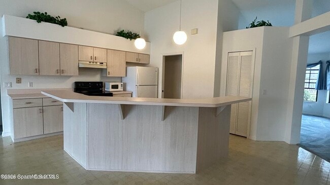 Building Photo - 3634 Heron Dr