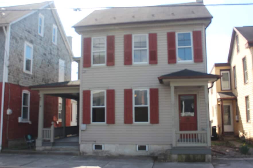 Single home - 66 Front St