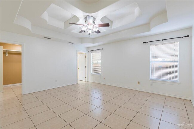 Building Photo - 22 Miranda Ln