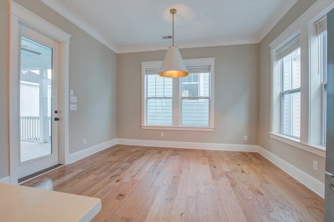 Building Photo - 1636 Juliana St