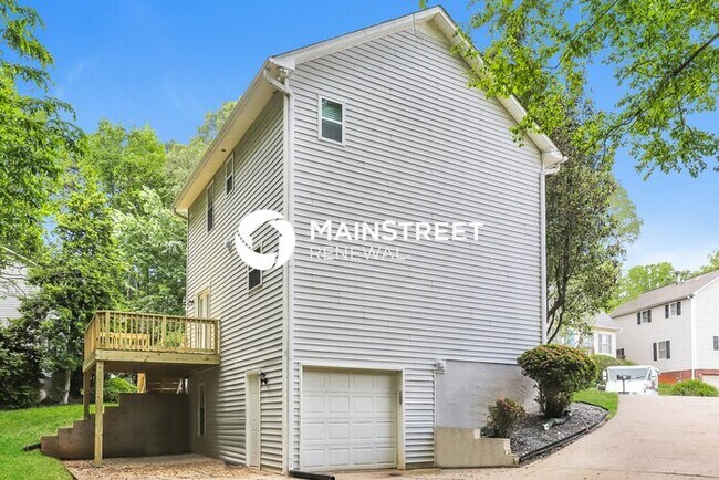 Building Photo - 3 Bedroom Pet-Friendly Home in Winston-Sal...