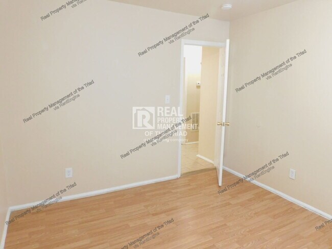 Building Photo - 4302 Parker St