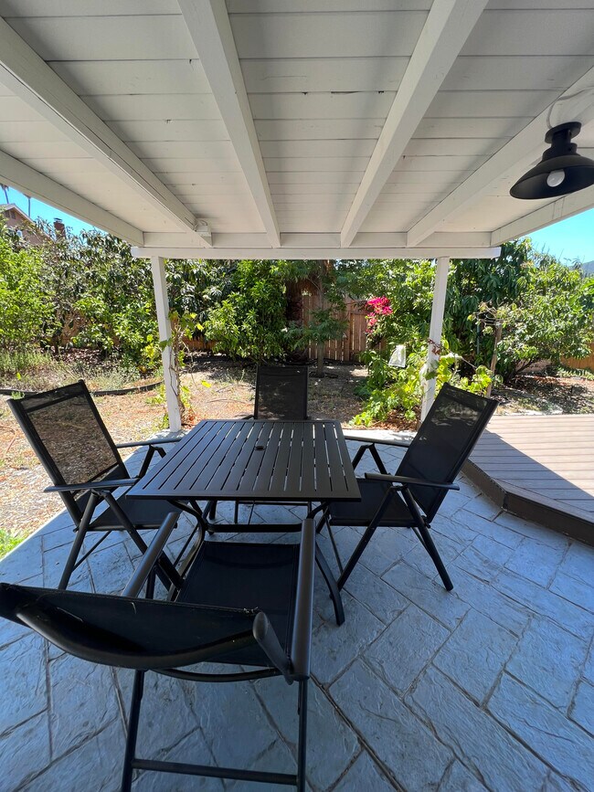 Building Photo - 11449 Almazon St