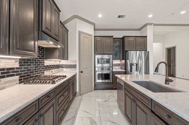 Building Photo - 5327 Metzger Ct