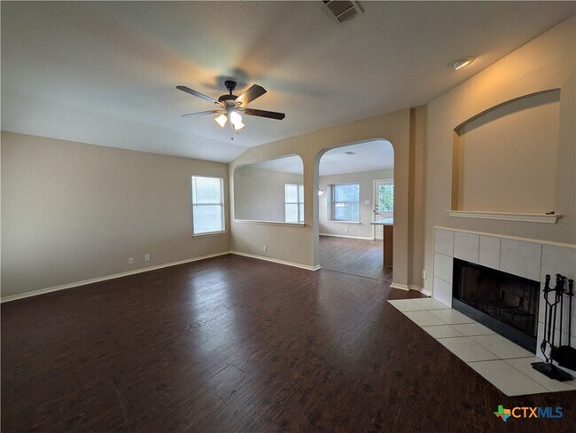 Building Photo - 2614 Dove Crossing Dr