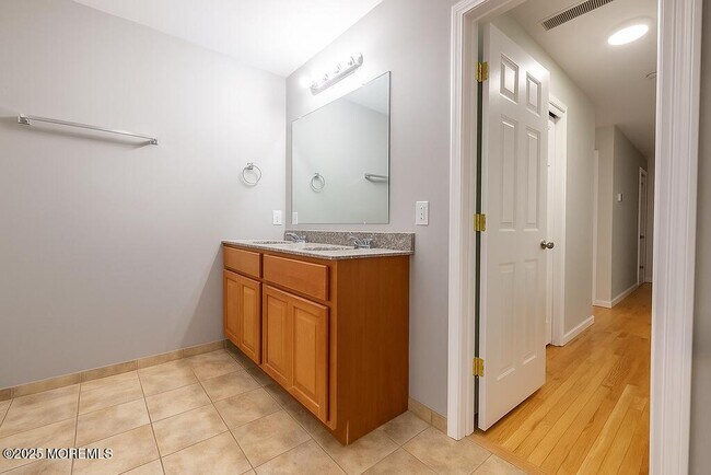 Building Photo - 268 NJ-36