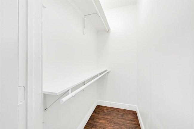 Building Photo - 7125 Gillen St