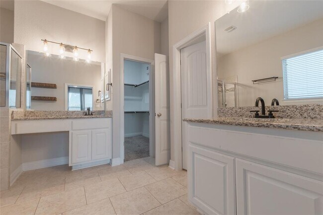 Building Photo - 1016 Teravista Crossing