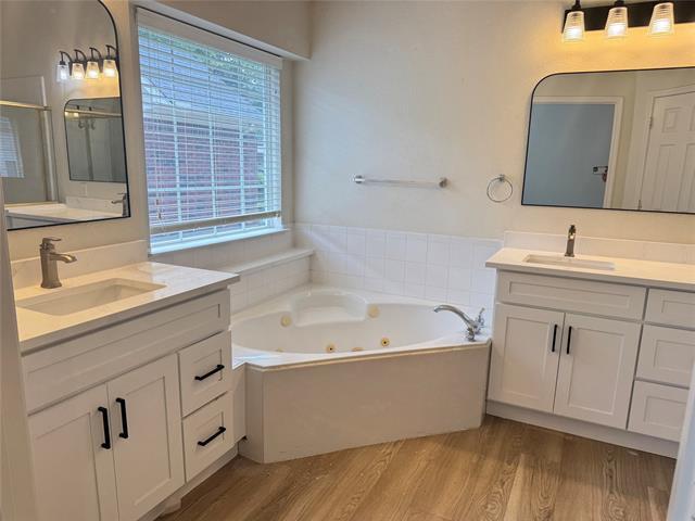 Building Photo - 9814 Honeysuckle Dr