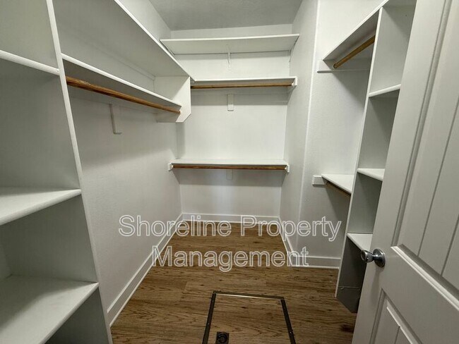 Building Photo - 18165 N Midland Blvd