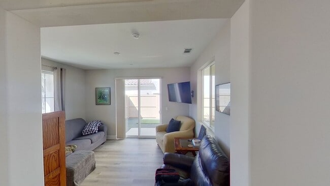 Building Photo - AMAZING 3+ bed, 2.5-bath Executive Home in Rice Ranch Community!